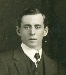 Photo of photos/William Fraser McLennan c1912 Lismore